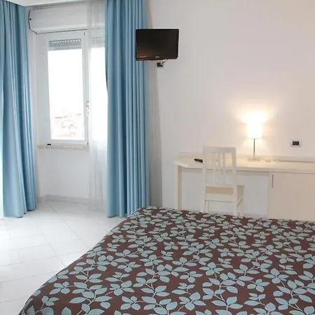 Garden Hotel 3*