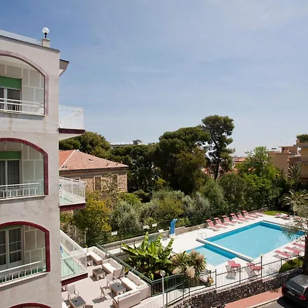 Hotel Garden 3*