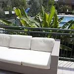 Garden Готель 3*