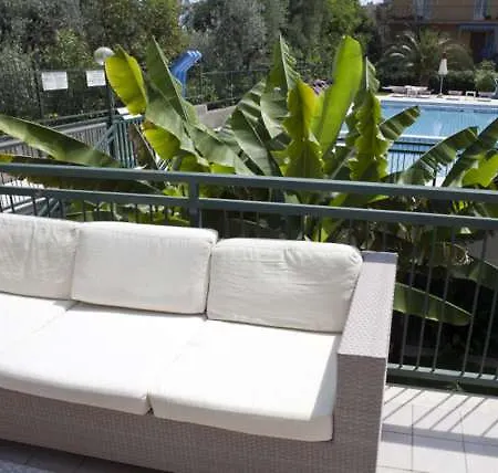 Garden Hotell 3*