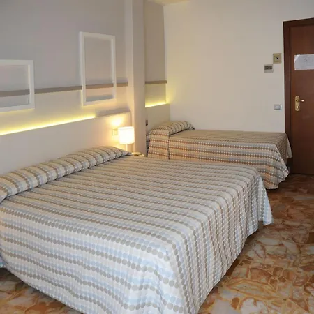Garden Hotell 3*