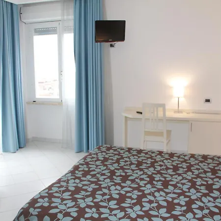 Garden Ξενοδοχείο 3*