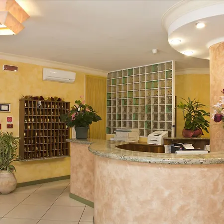 Garden Ξενοδοχείο 3*